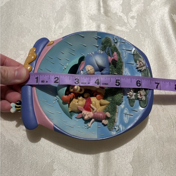 Disney Winnie the Pooh Rainy Day Wall Decor - Vintage - Picture 7 of 7